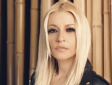 Λένα Παπαδοπούλου: Ποζάρει με το προκλητικό της μπικίνι και «μοιράζει» εγκεφαλικά (φωτο)